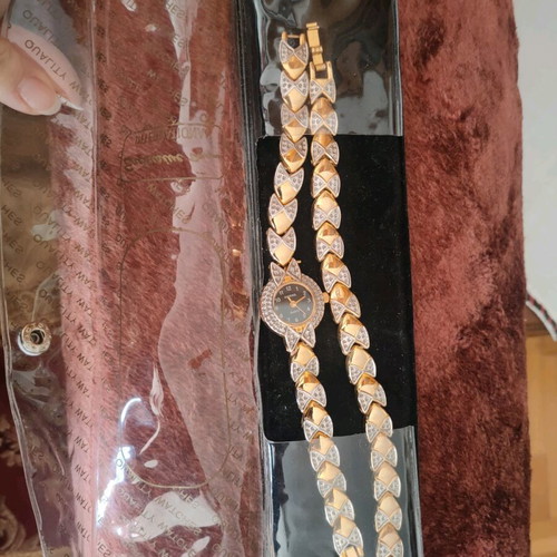 Wristwatch and wrist chain 18K gold plated like new