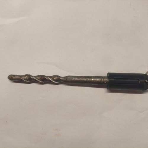 Clip for SDS drill bits set of 3 like new with ring