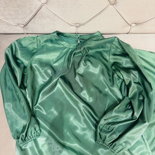 Mataksoto set blouse and skirt L like new, green