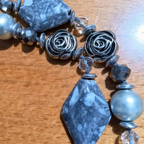 Women's handmade long necklace with lava stones and silver roses, new
