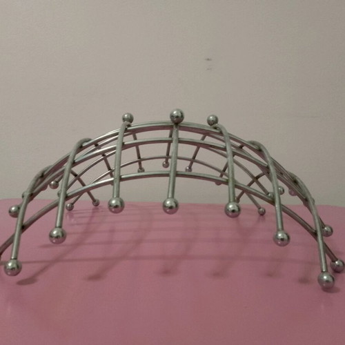 Metal Fruit Bowl Elegant like new, zinc alloy 30x30 cm
