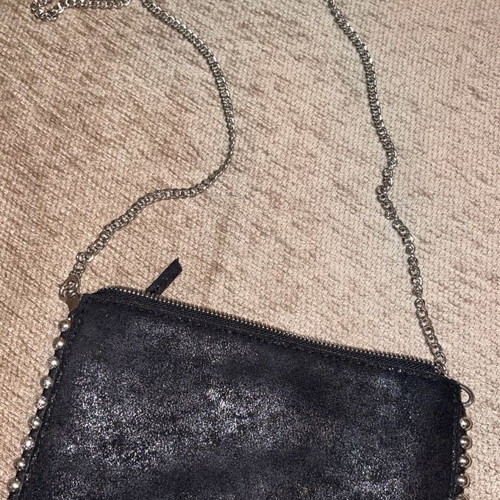 Small crossbody bag used in excellent condition