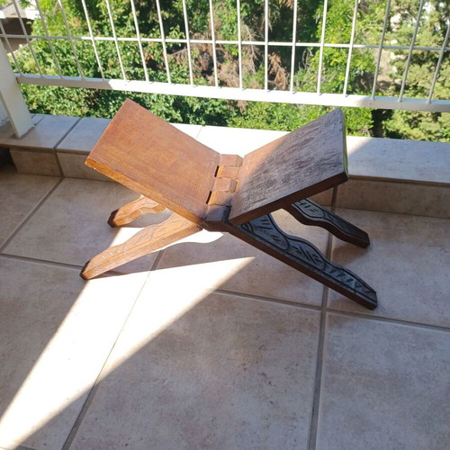 Wooden carved stand for Quran and books like new