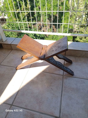 Wooden carved stand for Quran and books like new