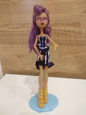Monster High Clawdeen Wolf doll used with small face spots, dress sold