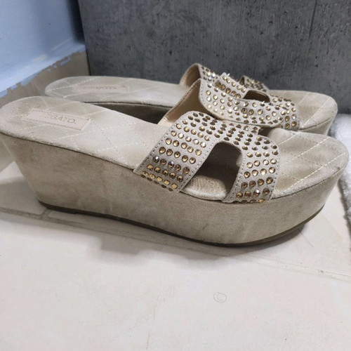 Migato platform sandals used size 39