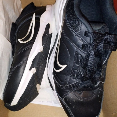 Nike kids sneakers size 36.5 like new, black with laces