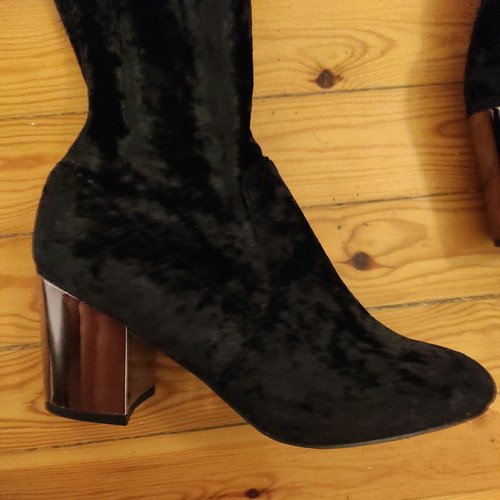 Black velvet over the knee boots Hot Kiss new, size 39