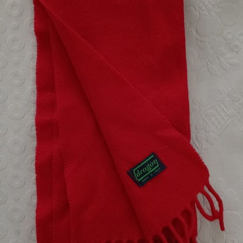 Dragon Italian wool scarf like new, red, very warm