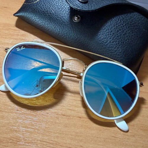 Ray Ban sunglasses like new with case