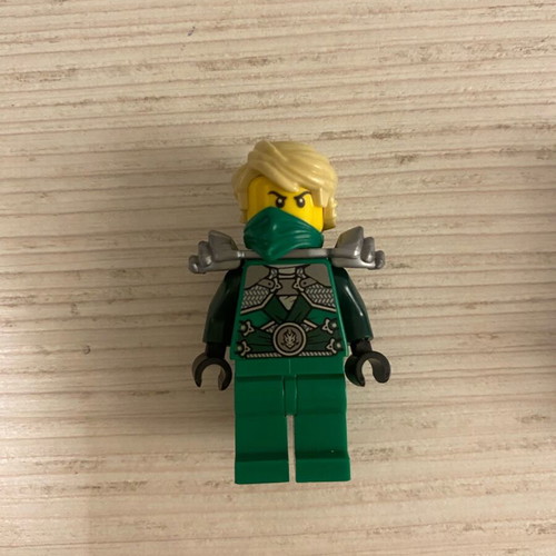 Lego Ninjako and Star Wars figures used