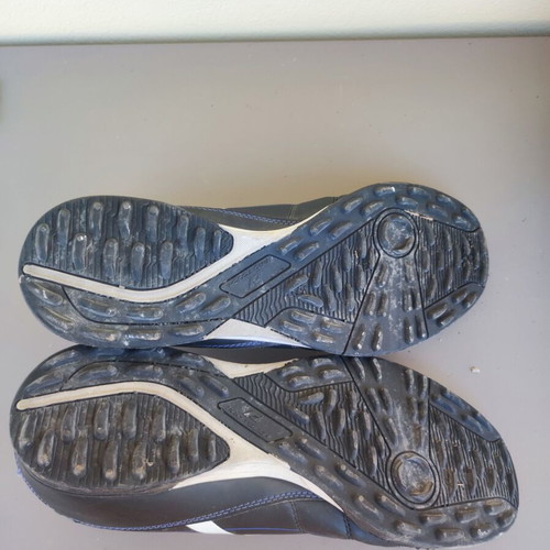 Classico football shoes size 43 like new, black and blue
