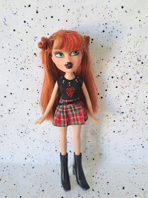 Bratz Pretty'n'punk Meygan doll redressed with flaws