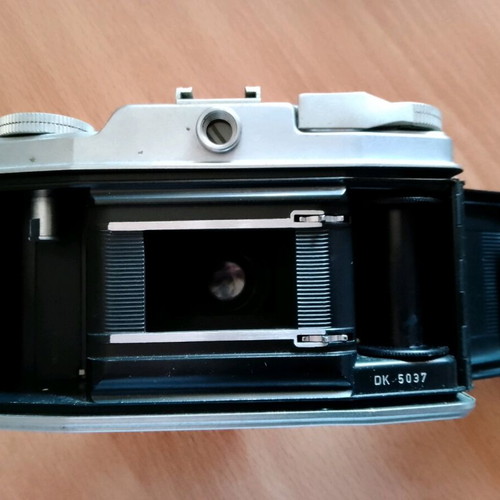 Agfa Silette Pronto used with leather case and strap