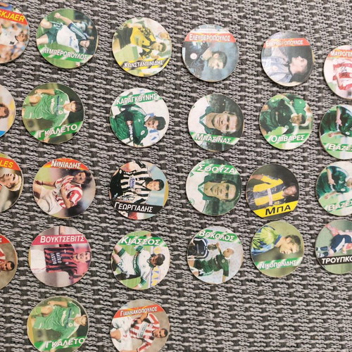 Football tazos very old, pack of 26, in very good condition