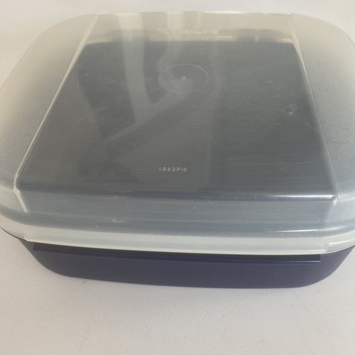 Tupperware square container used, 20x8 cm, airtight food storage