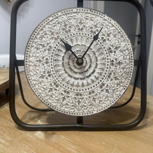 Table clock used, analog display