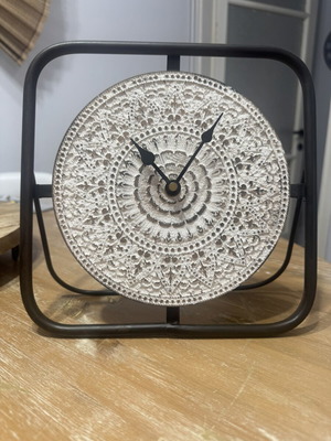 Table clock used, analog display