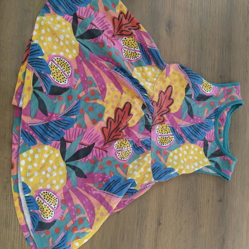 Girls' clothes pack of 12 like new, for 3-4 years old
