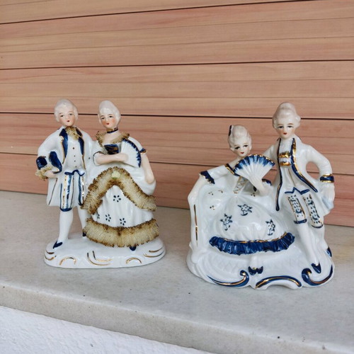 Period figurines like new, set of two, 12cm height