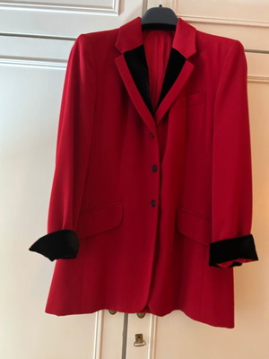 Betty Barclay 38 jacket like new, red with black velvet