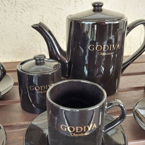 Godiva collectible hot chocolate and coffee set 15 pieces new