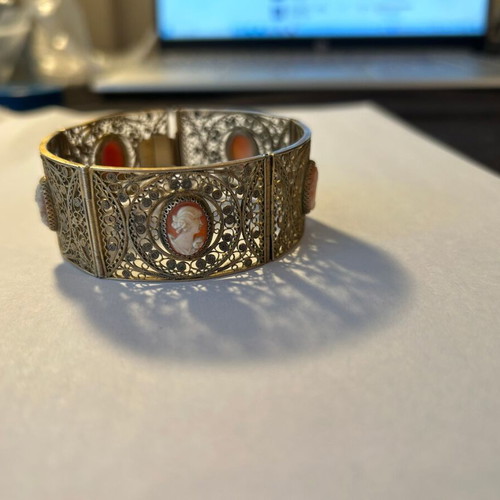 Vintage silver bracelet with cameo like new