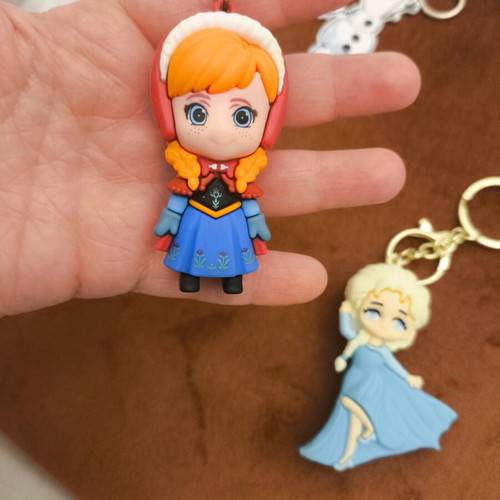 Frozen Disney Elsa Anna Olaf keychain set new with tags