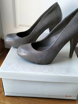 High heels new gray size 38 pumps