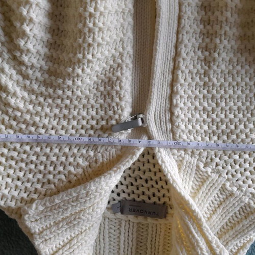 Women's knitted cardigan like new, size L, white beige