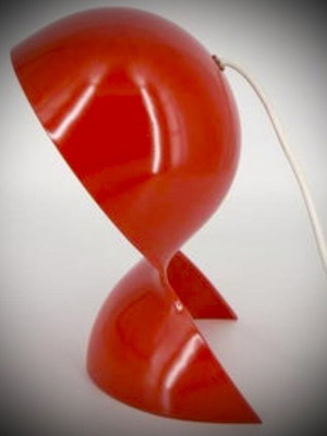 Vintage Dalù table lamp red used, Vico Magistretti for Artemide