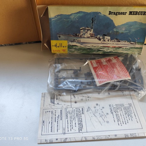 Heller Dragueur Mercure model kit 1/400 scale