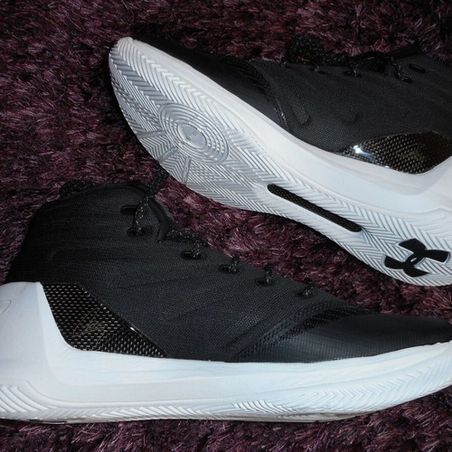Under Armour Curry 3 sneakers new, size 44.5, black