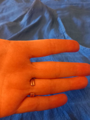 Gold ring like new, diameter 2 cm