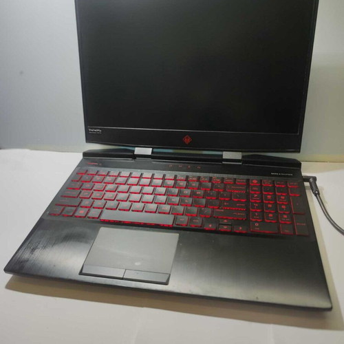 HP Omen 15-DC i7-8750H GTX 1060 gaming laptop used, defective board and cracked screen