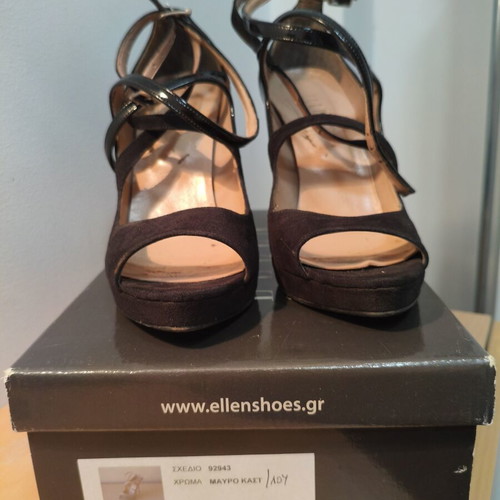 Ellen Shoes black suede sandals used, size 39, with straps and wedge