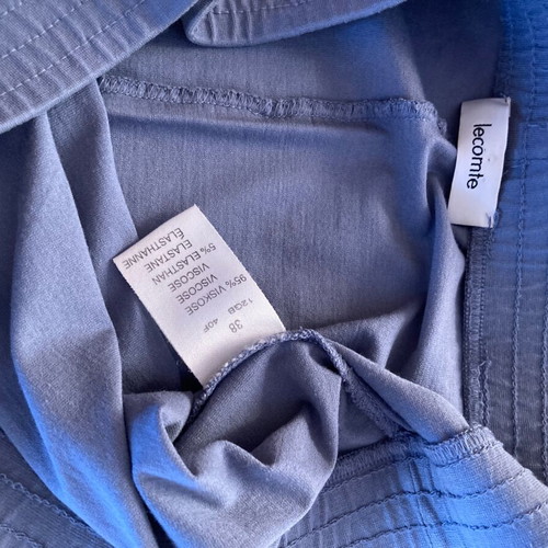 Lecomte women's elastic skirt size L blue like new