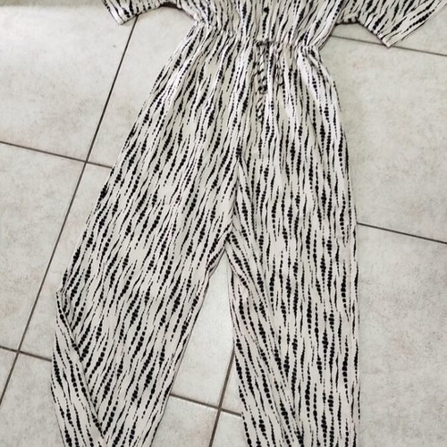 Shein jumpsuit like new with vertical stripes, black and beige