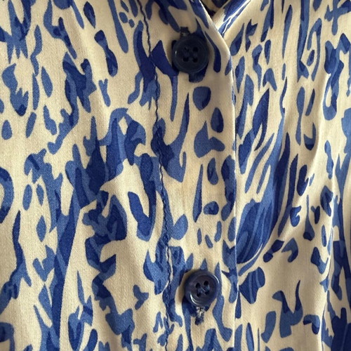 Zara women's shirt like new, slim fit, size 42, blue and white