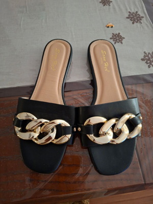 Flat sandals size 39, black