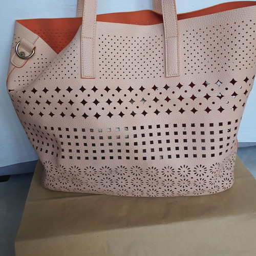 Double bag coral and beige like new, hand and shoulder