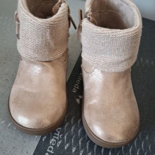 Mayoral boots size 22 lightly used