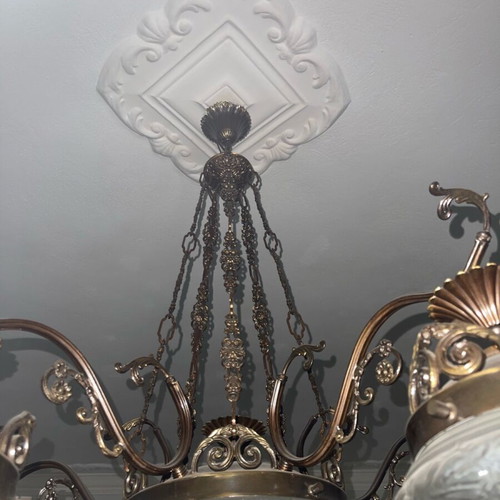 Chandelier like new, functional