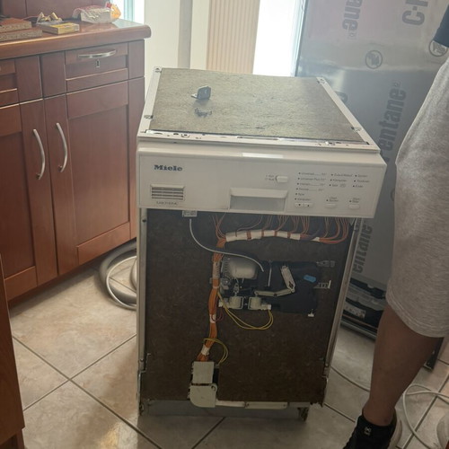 Miele Built-in Dishwasher Like New for 40cm Cabinet