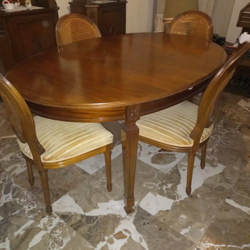 Handmade walnut table like new, oval with extensions for 12 people