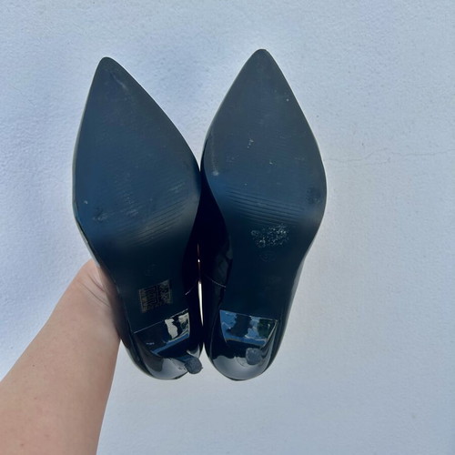 Bellamica black patent leather pumps size 37 like new