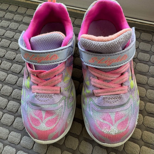 Schetsers kids shoes with lights like new, size 25 white pink