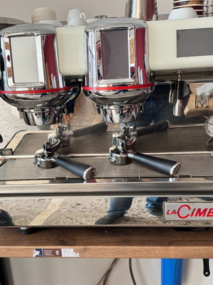 Lacimbali espresso machine 2 group used, professional