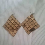 Rhombus earrings used
