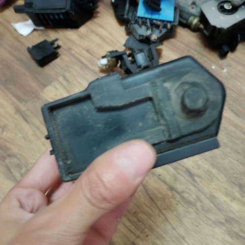 Fuse box for Opel Vectra B, 90583465